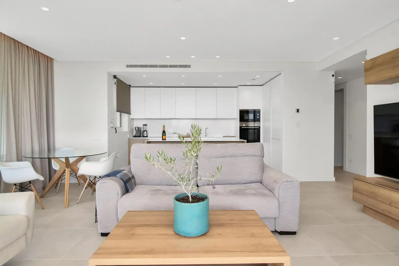 Apartment to rent in CL LONDRES-PALO ALTO 12 Bl:4 Es:4, planta 0, Pt:03, imagen 3