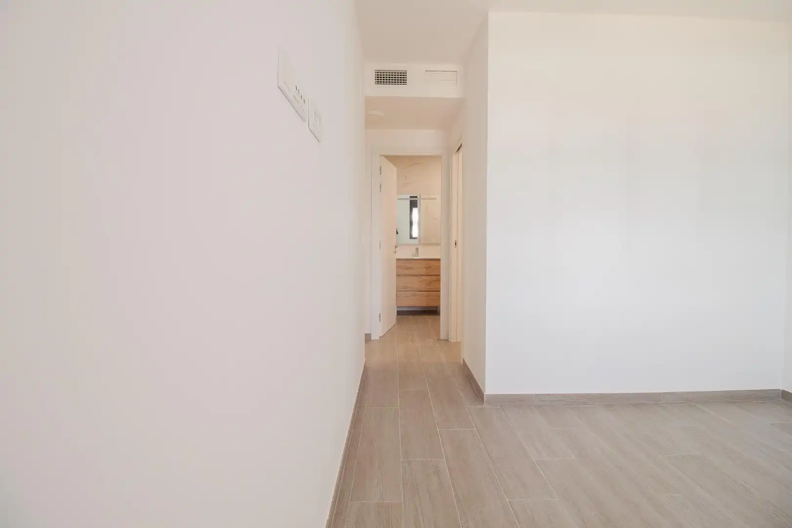 Piso de alquiler en La Rinconada con Aire acondicionado, Jardín privado y Terraza