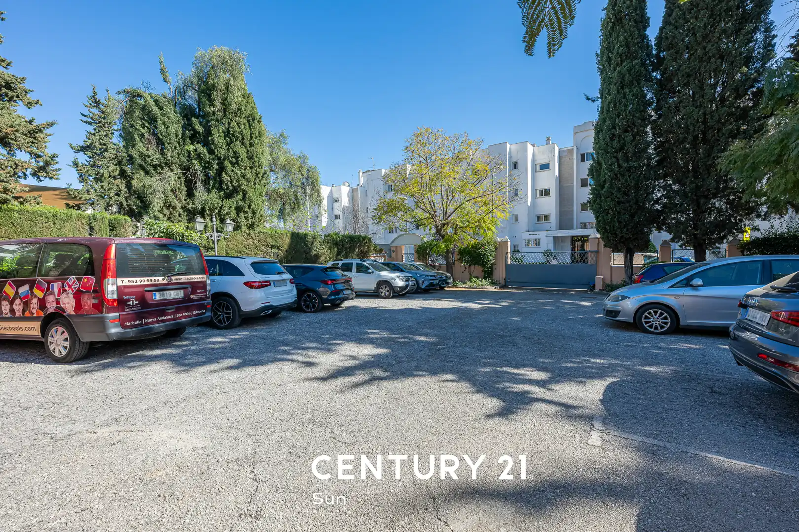 Vista exterior de Casa adosada en venta en Marbella con Aire acondicionado, Calefacción y Jardín privado