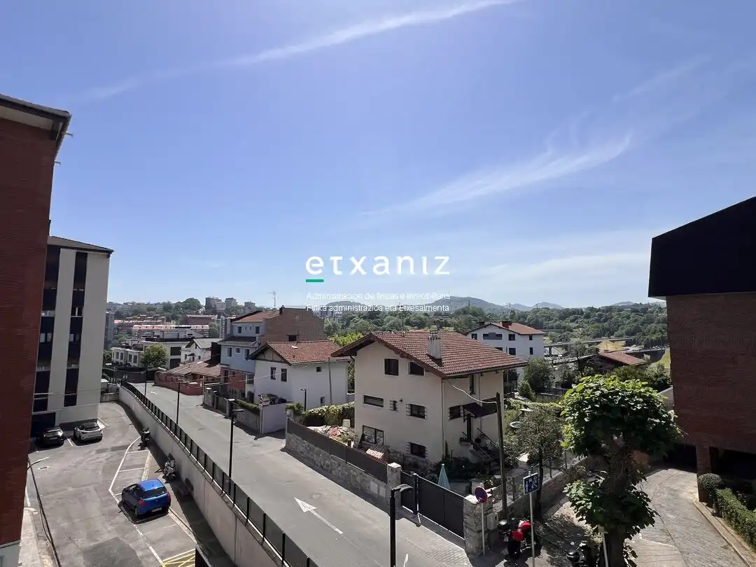 Piso de alquiler en Garro Kalea, Intxaurrondo