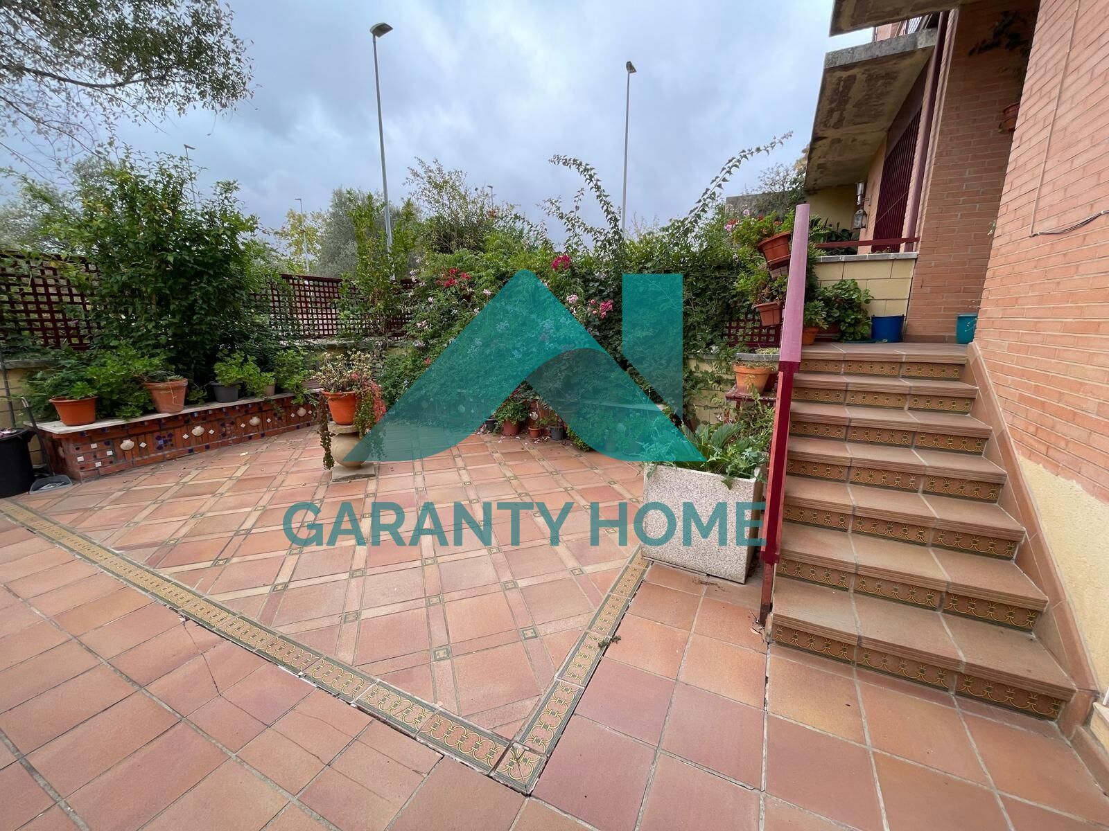 Exterior view of Single-family semi-detached for sale in Cáceres Capital  with Air Conditioner, Heating and Terrace