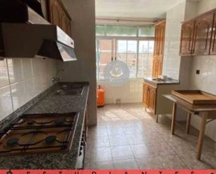 Kitchen of Flat to rent in  Granada Capital