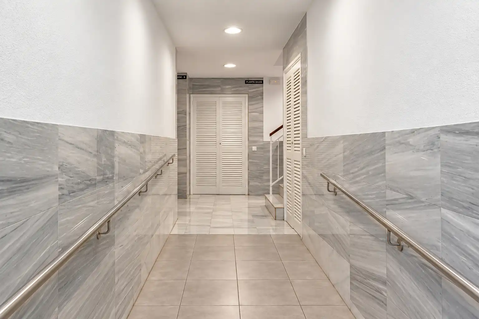 Piso con terraza en venta en Carrer de la Mare de Déu de Port 347, imagen 40