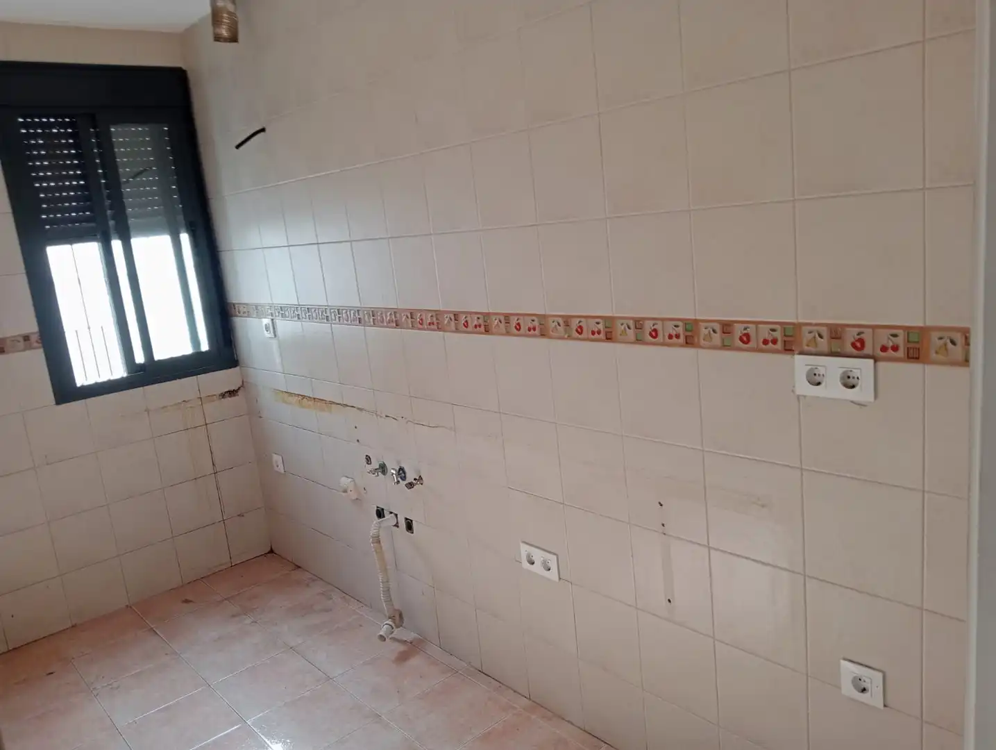 Bathroom of Flat for sale in Gelves