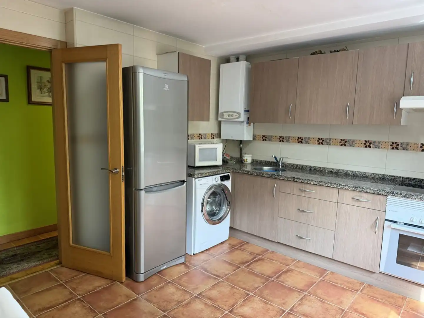 Cocina de Piso en venta en Avilés con Calefacción, Parquet y Trastero