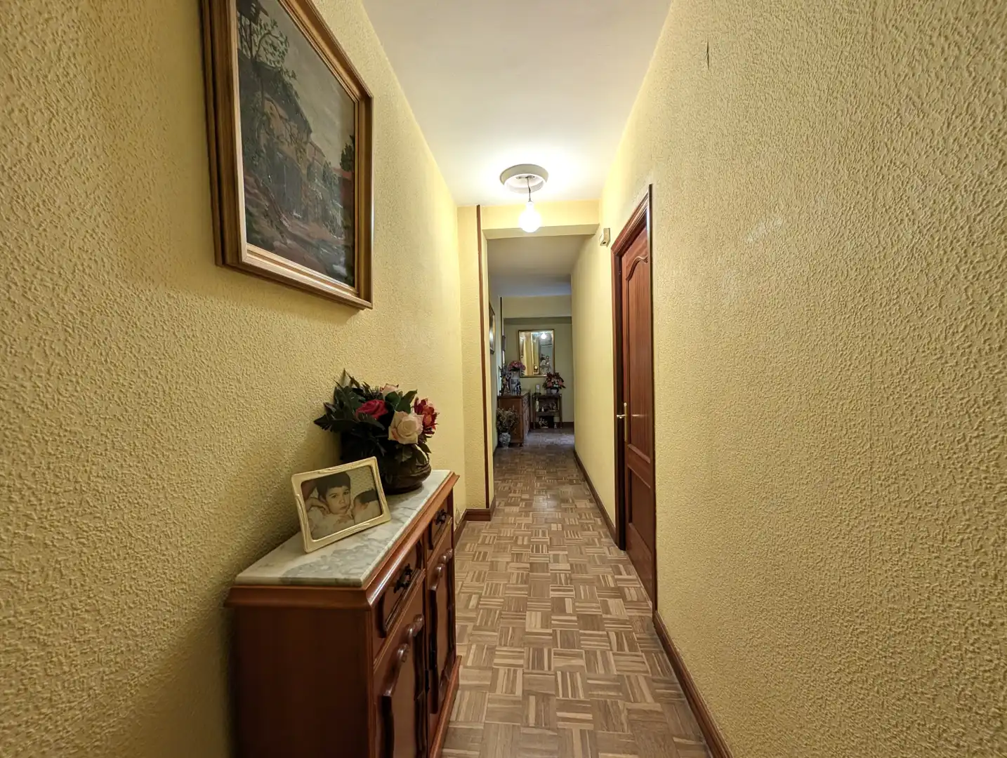 Pis en venda en Oviedo  amb Calefacció, Parquet i Traster