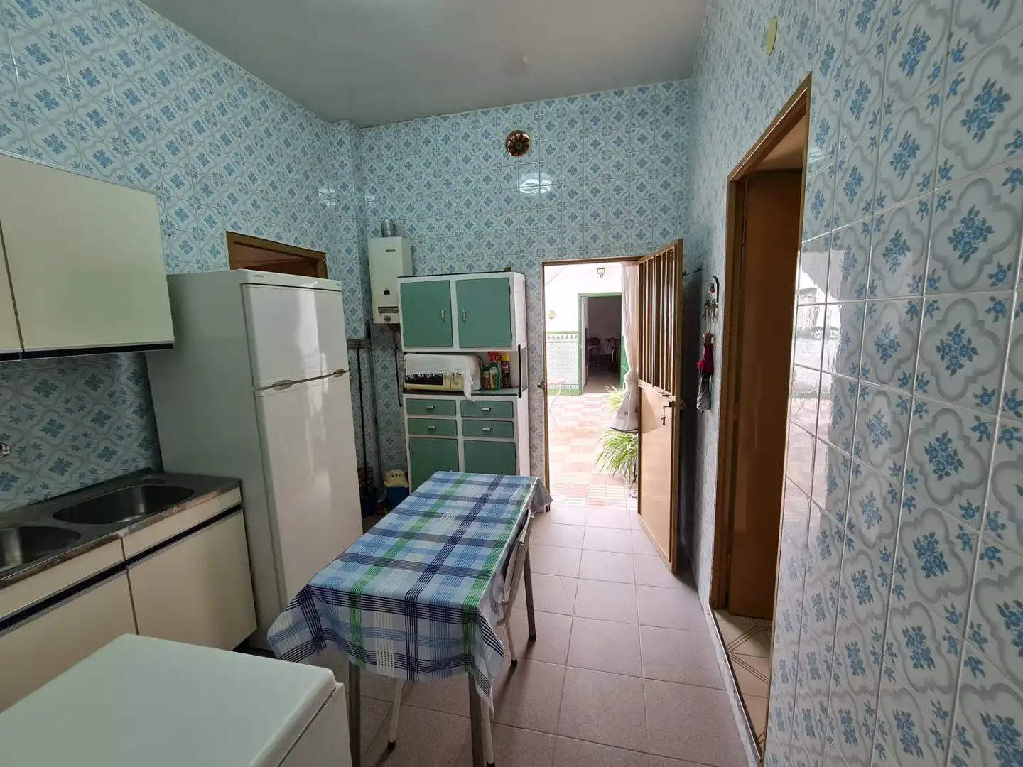 Kitchen of Houses for sale in Camas  with Air Conditioner, Terrace and Storage room