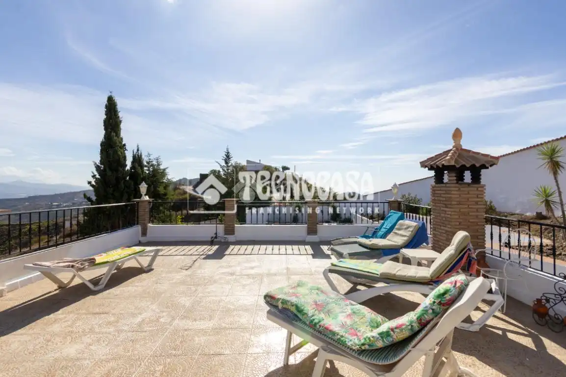 Terrace of Country homes for sale in Iznate, Málaga
