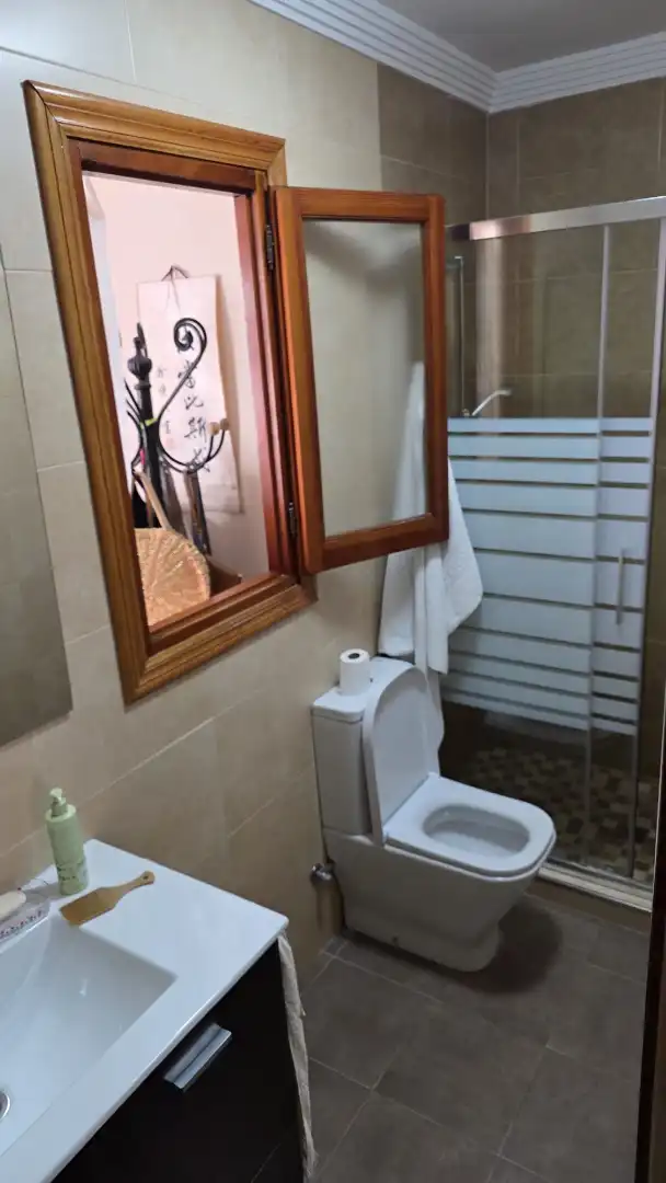 Bany de Casa o xalet en venda en Vélez-Málaga amb Aire condicionat, Terrassa i Moblat