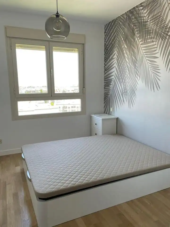 Flat with pool to rent in Calle de Arcaute, imagen 9