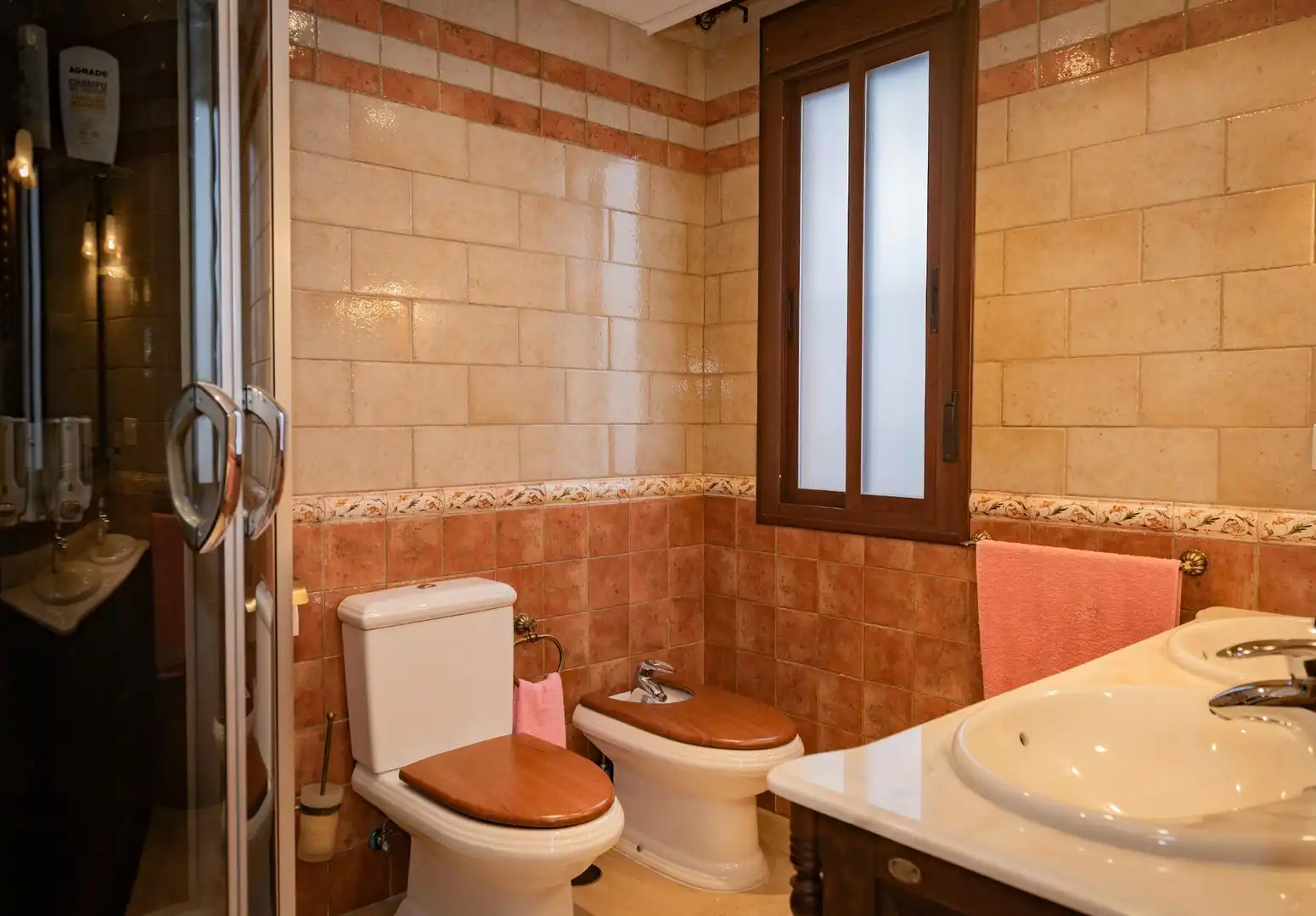 Bany de Casa o xalet en venda en Antequera amb Aire condicionat, Terrassa i Traster