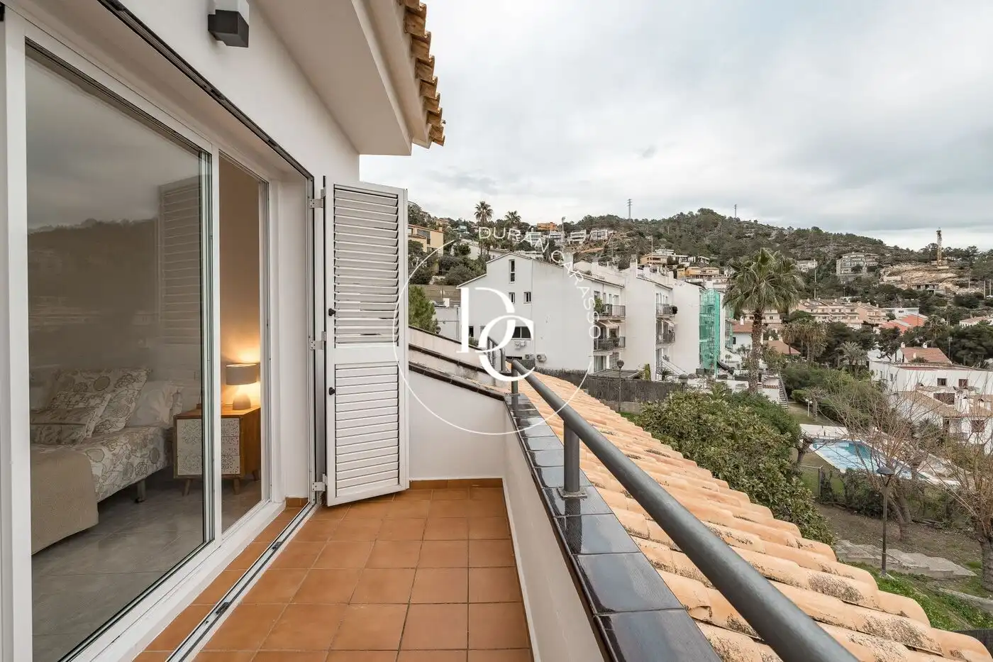 Vista exterior de Casa o xalet en venda en Sitges amb Calefacció, Jardí privat i Terrassa
