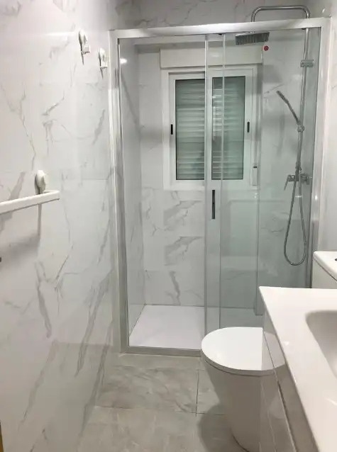 Bany de Pis en venda en Castellón de la Plana / Castelló de la Plana amb Traster i Moblat