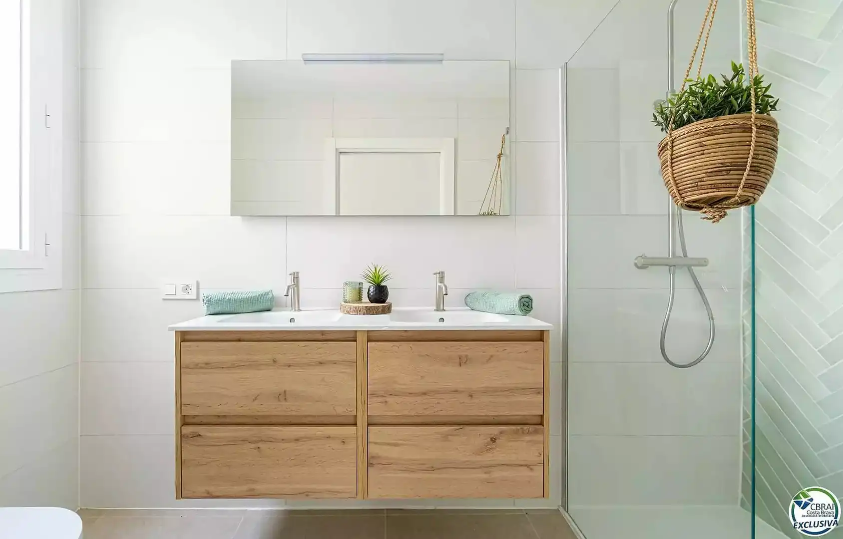 Baño de Piso en venta en Roses con Aire acondicionado, Calefacción y Terraza
