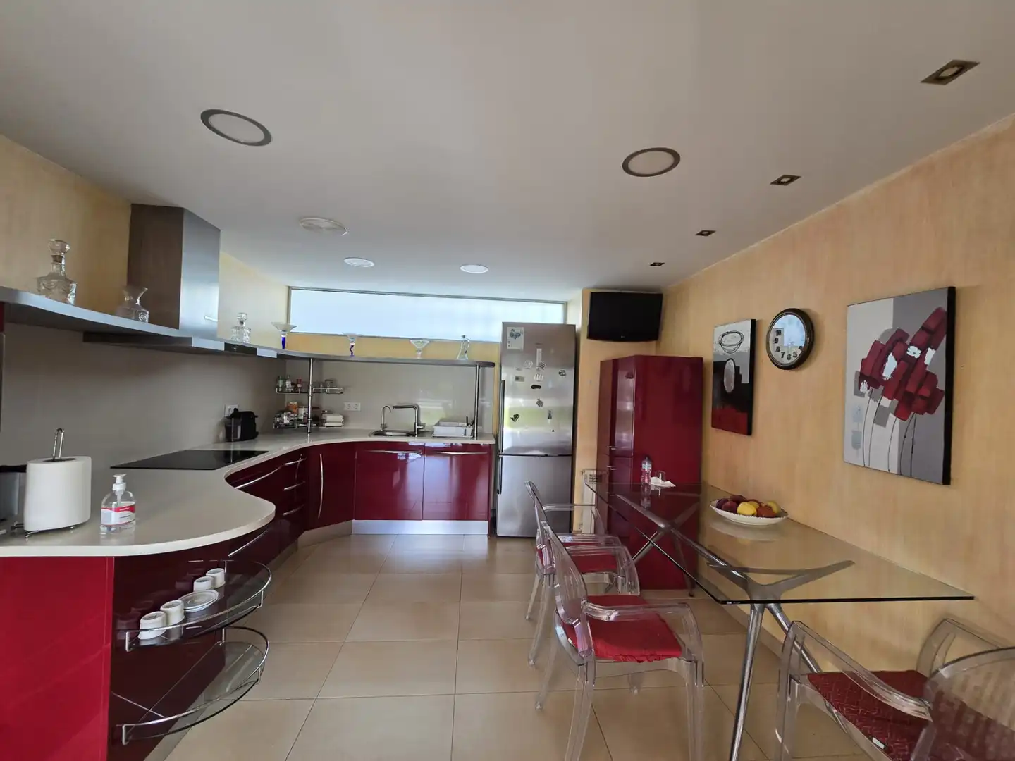 Cuina de Casa o xalet en venda en Castellón de la Plana / Castelló de la Plana amb Aire condicionat, Calefacció i Jardí privat