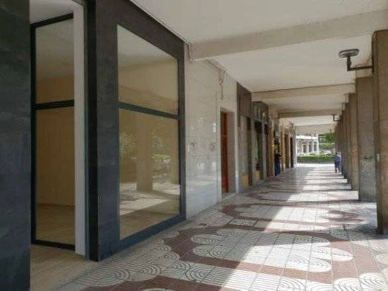 Local comercial en Alquiler en Bagatza - San Vicente