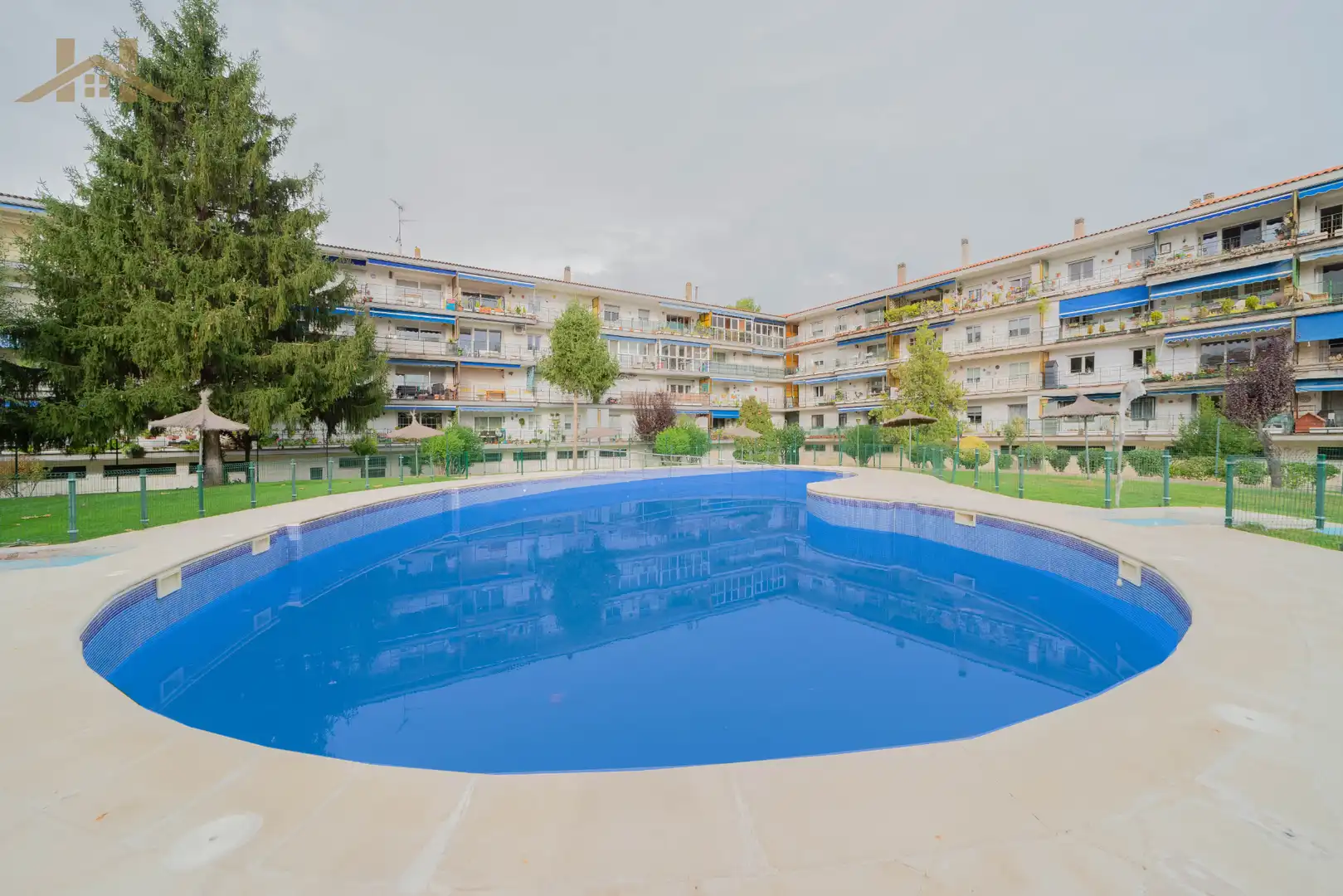 Piscina de Piso en venta en Collado Villalba con Calefacción y Piscina comunitaria