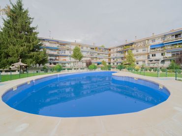 Pis amb piscina en venda a Calle Islas Cíes