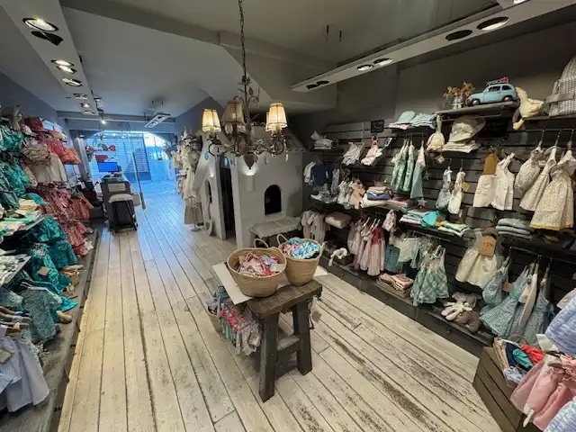 Local comercial en traspàs a Carrer de Santa Maria, imagen 2