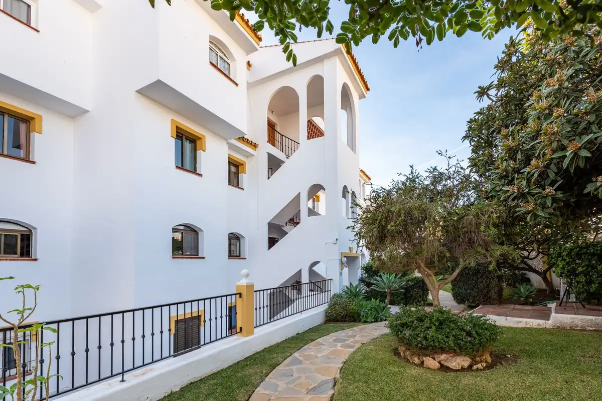 Vista exterior de Apartament en venda en Mijas amb Aire condicionat, Calefacció i Terrassa