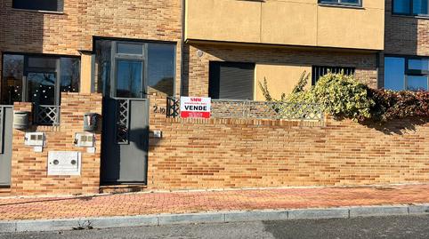 Foto 2 de Casa adosada en venda a Calle Suecia, Hervencias, Ávila Capital