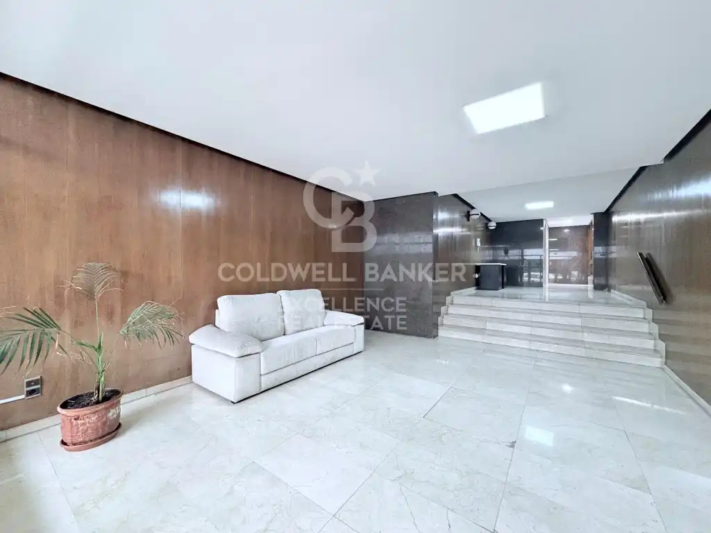 Exterior view of Flat for sale in Valencia  with Air Conditioner and Terrace