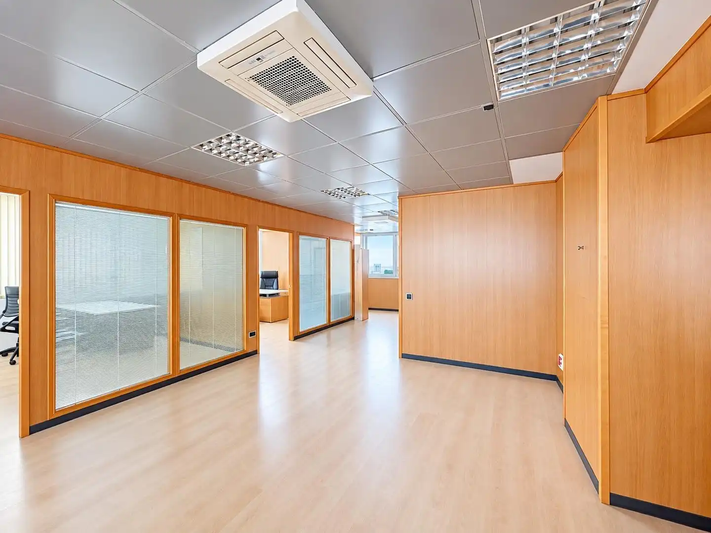Oficina de alquiler en Ciutat Vella