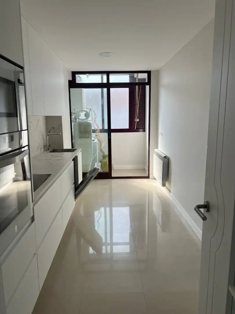 Kitchen of Flat for sale in Poio  with Heating, Parquet flooring and Oven