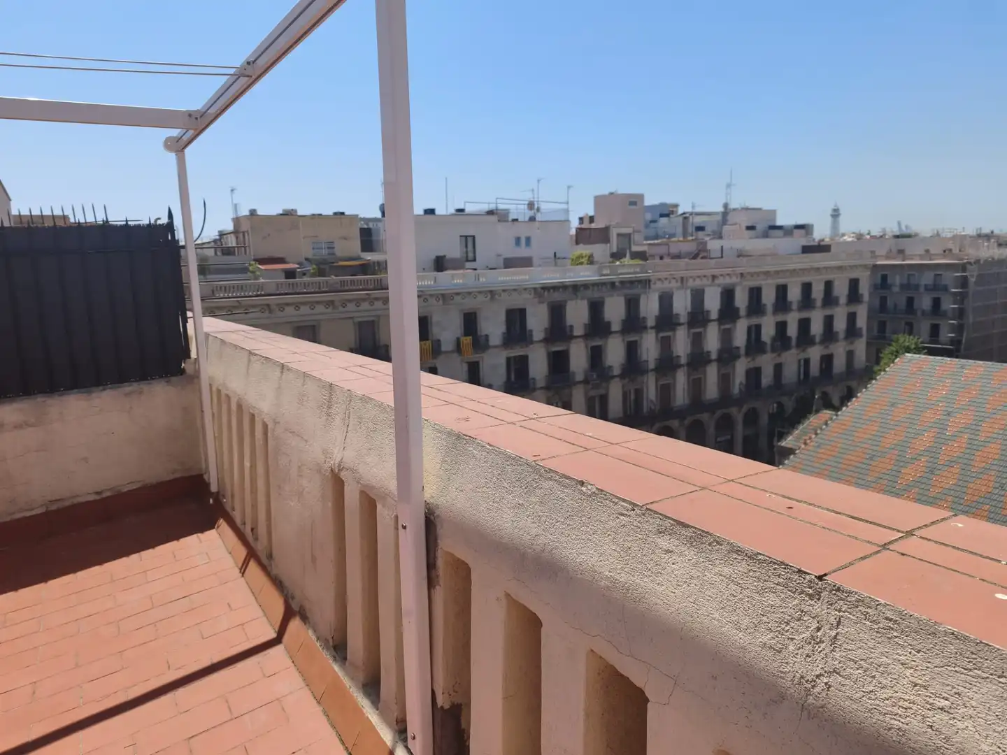 Schlafzimmer von Dachboden zur Miete in Barcelona mit Klimaanlage, Heizung und Terrasse