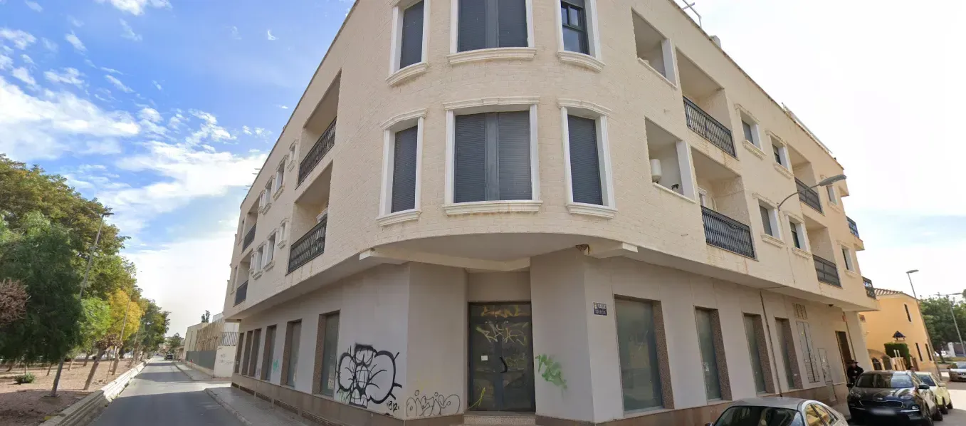 Vista exterior de Apartament en venda en Bigastro amb Balcó i Piscina comunitària