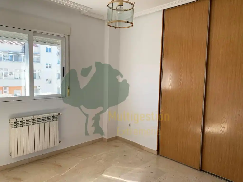 Bedroom of Duplexes for rent in Cáceres
