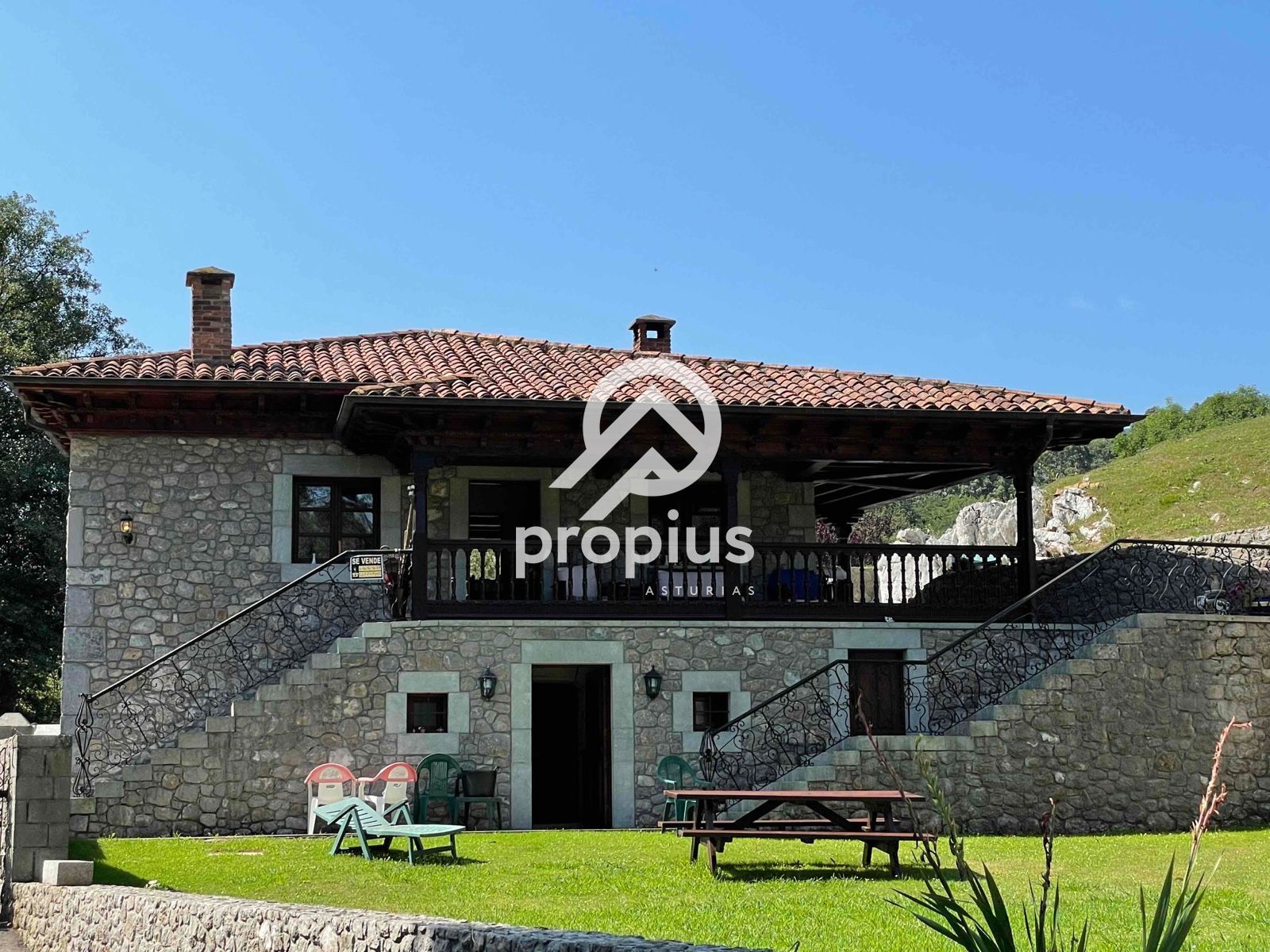 Exterior view of House or chalet for sale in Llanes  with Heating, Private garden and Parquet flooring