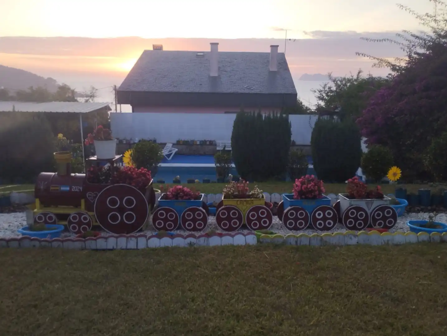 Jardí de Casa o xalet en venda en Nigrán amb Calefacció, Jardí privat i Piscina