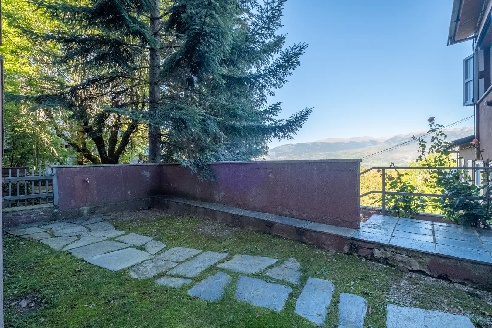 Terrassa de Casa adosada en venda en Alp amb Calefacció, Jardí privat i Parquet