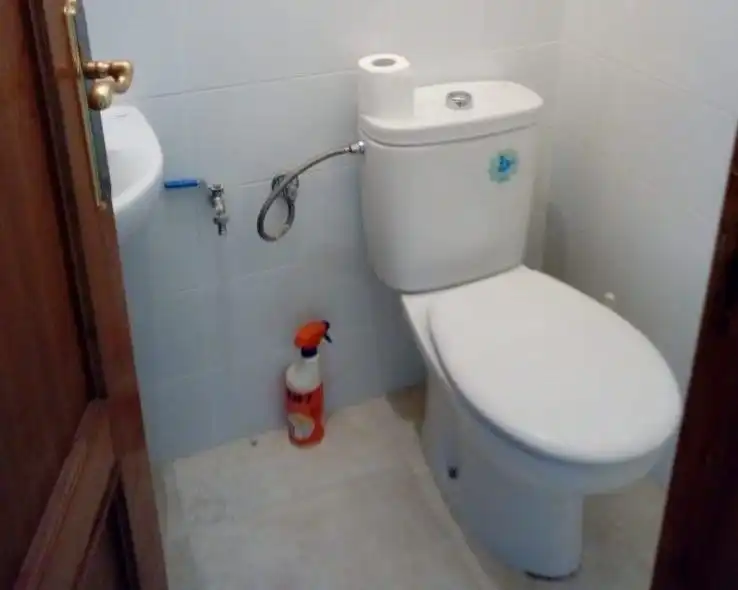 Baño de Local de alquiler en Benissa con Aire acondicionado y Amueblado