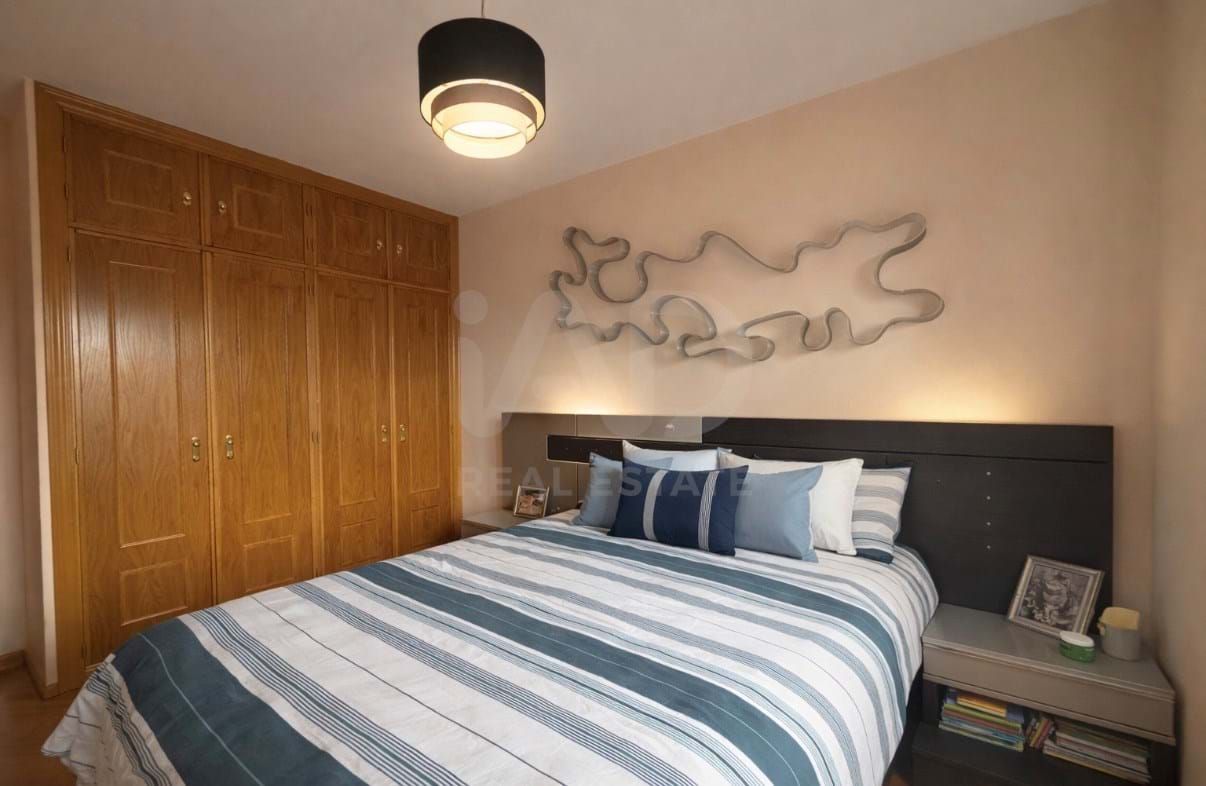 Dormitori de Pis en venda en Ávila Capital amb Aire condicionat, Calefacció i Terrassa