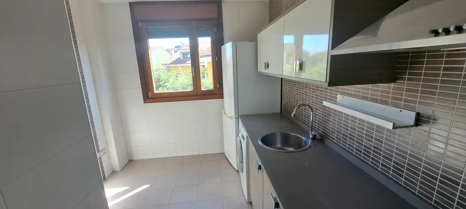 Cuina de Pis en venda en Gijón  amb Calefacció i Parquet