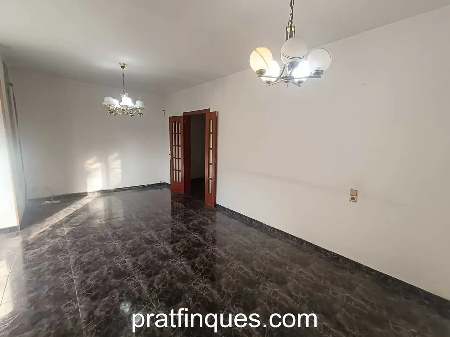 Sala d'estar de Pis en venda en El Prat de Llobregat amb Forn, Balcó i Alarma
