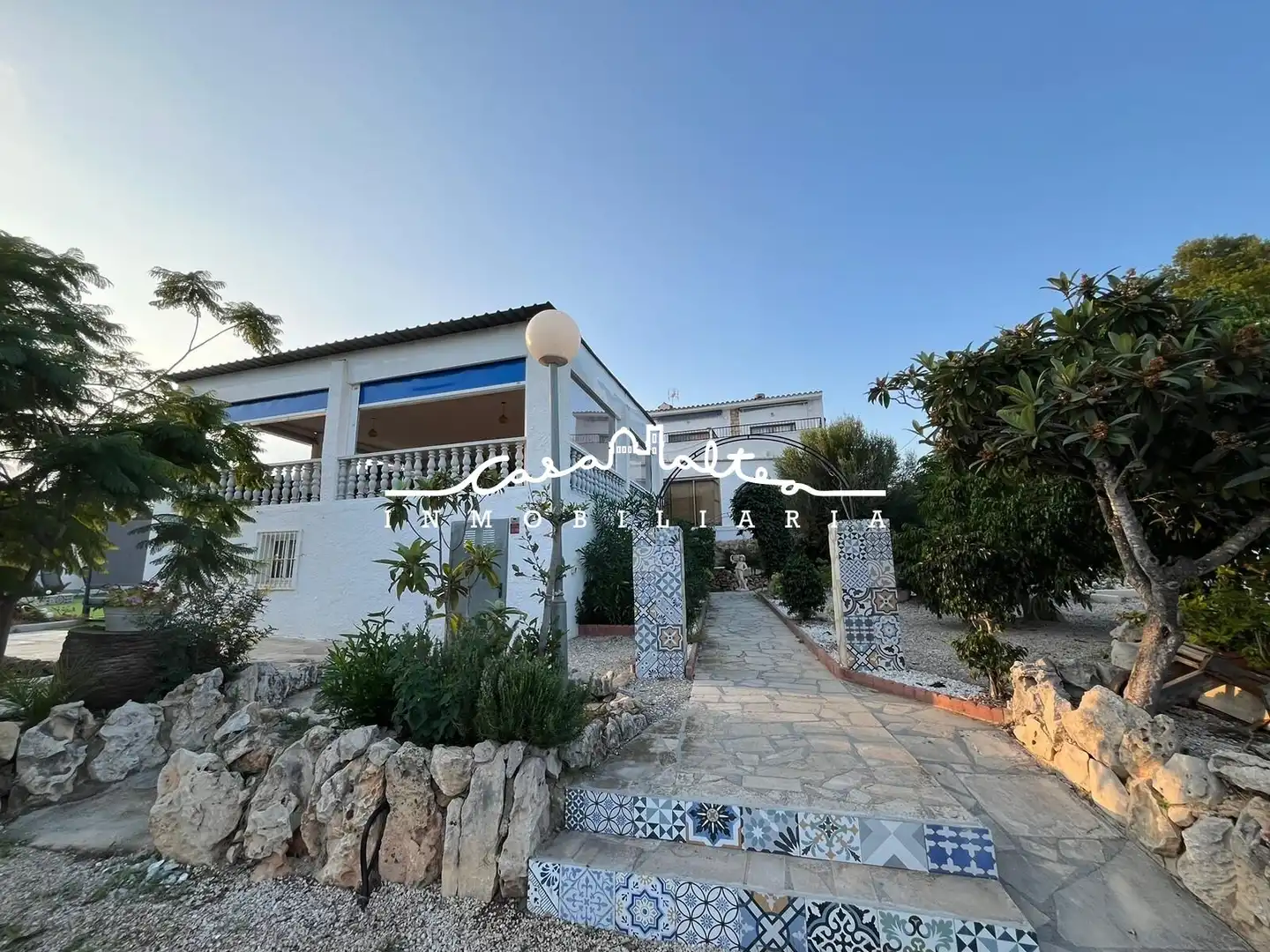 Vista exterior de Casa o chalet en venta en La Nucia con Aire acondicionado, Jardín privado y Terraza