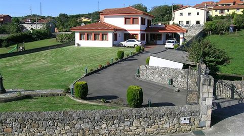 CHALET EN LA COSTA DE LLANES