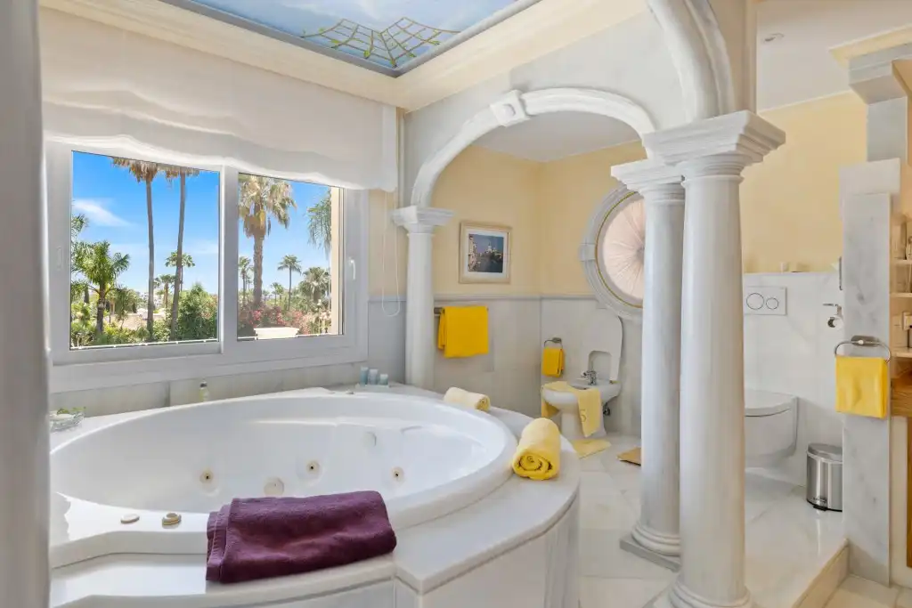 Chalet con piscina en venta en Nueva Andalucía, imagen 35