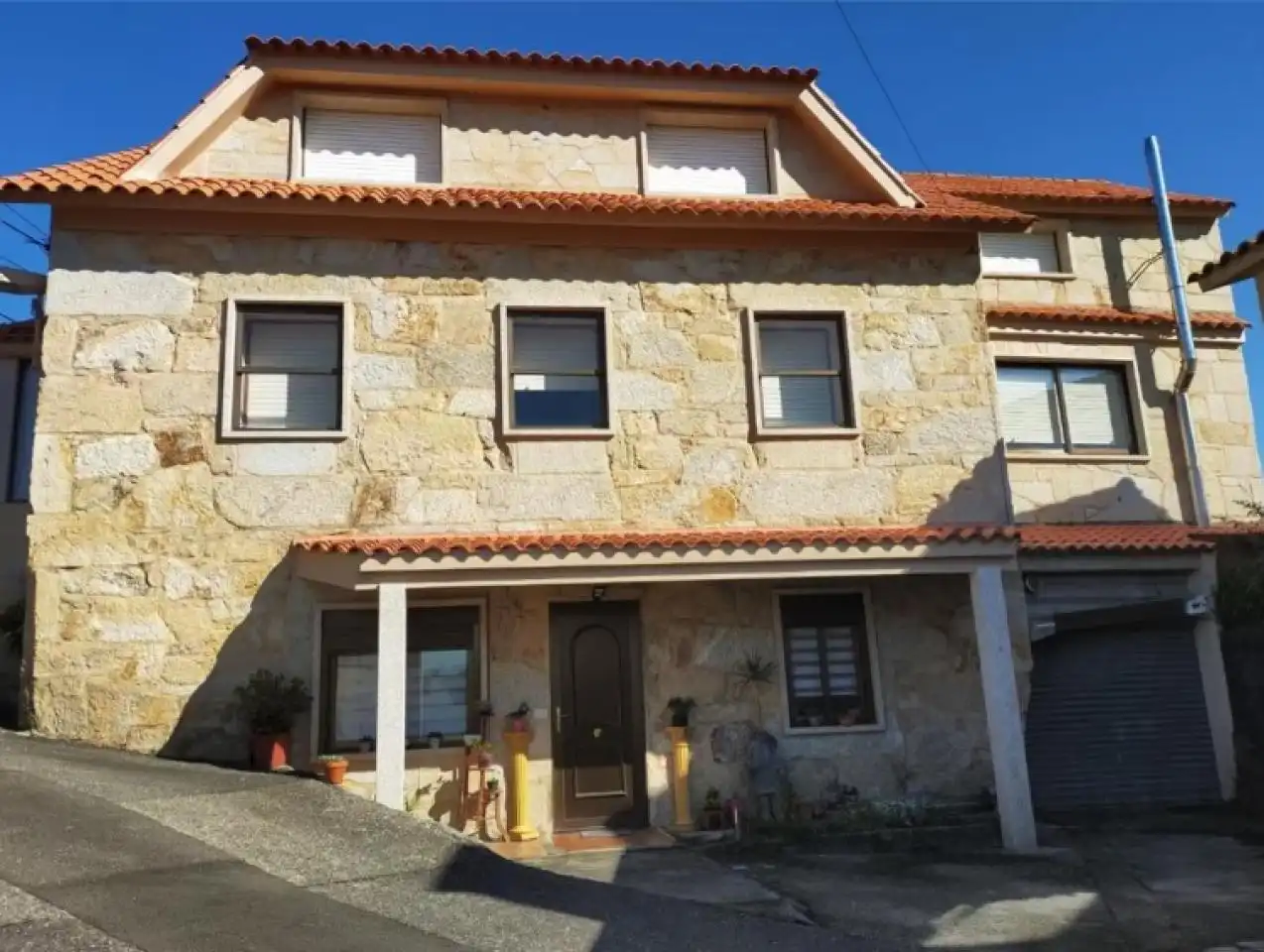 Vista exterior de Casa o chalet en venta en Vigo  con Calefacción y Amueblado