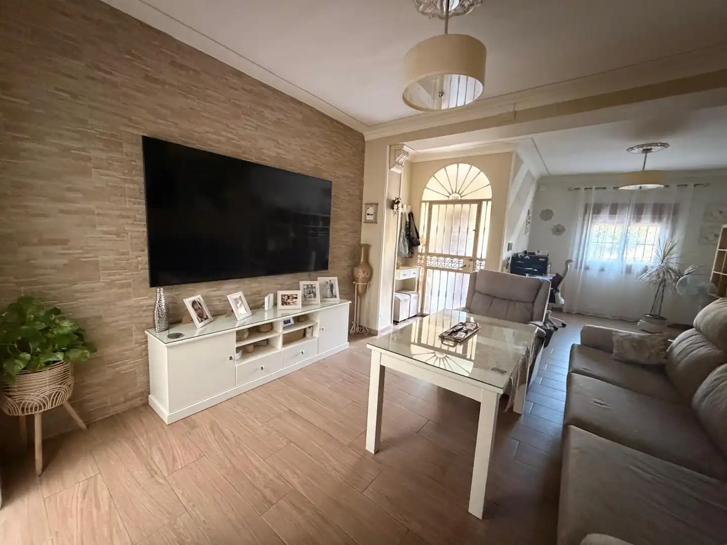 Sala d'estar de Casa o xalet en venda en Morón de la Frontera