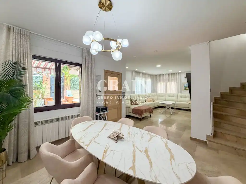 Sala de estar de Casa o chalet en venta en Albacete con Aire acondicionado, Calefacción y Jardín privado