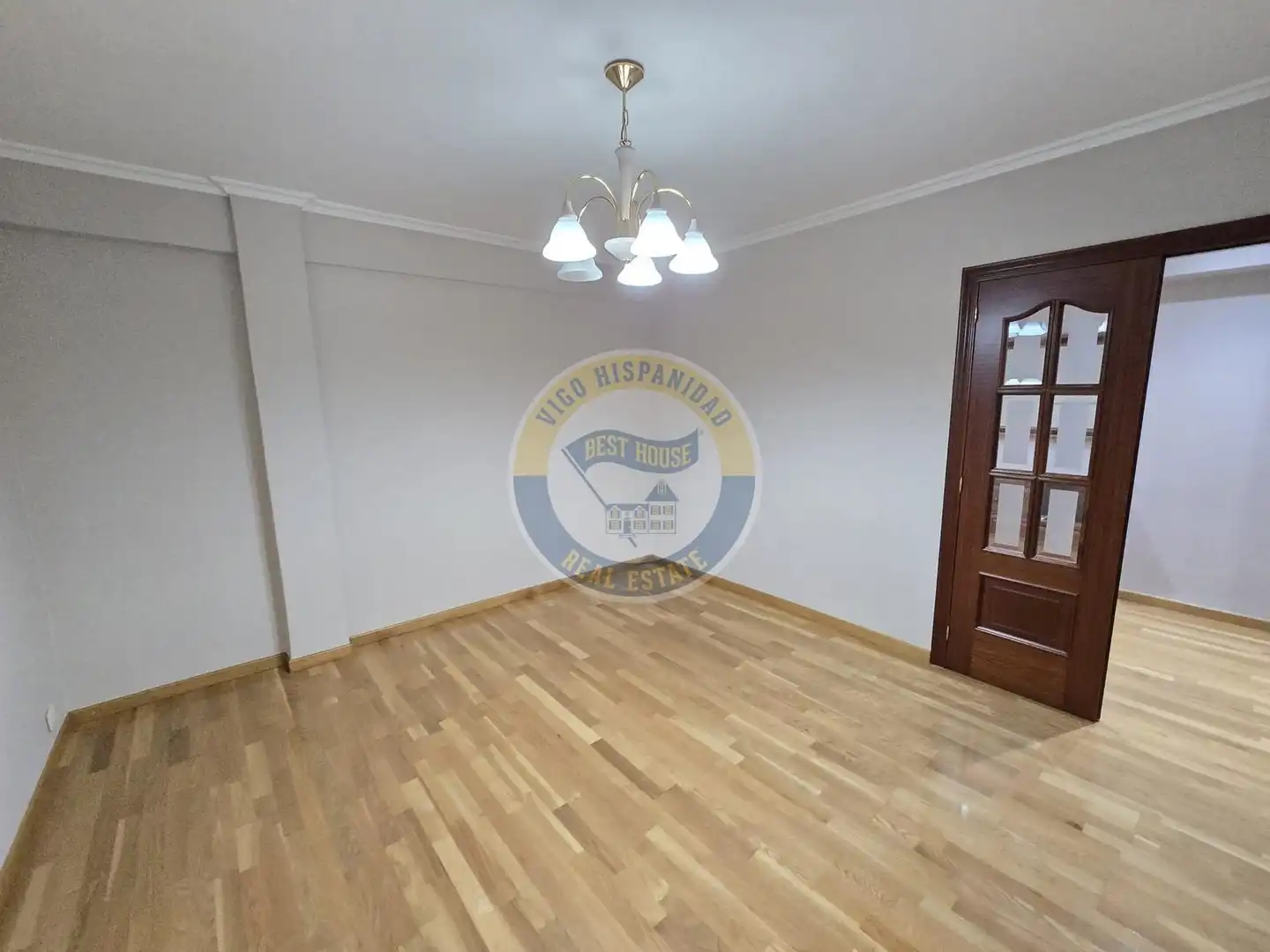 Comedor de Piso de alquiler en Vigo  con Calefacción