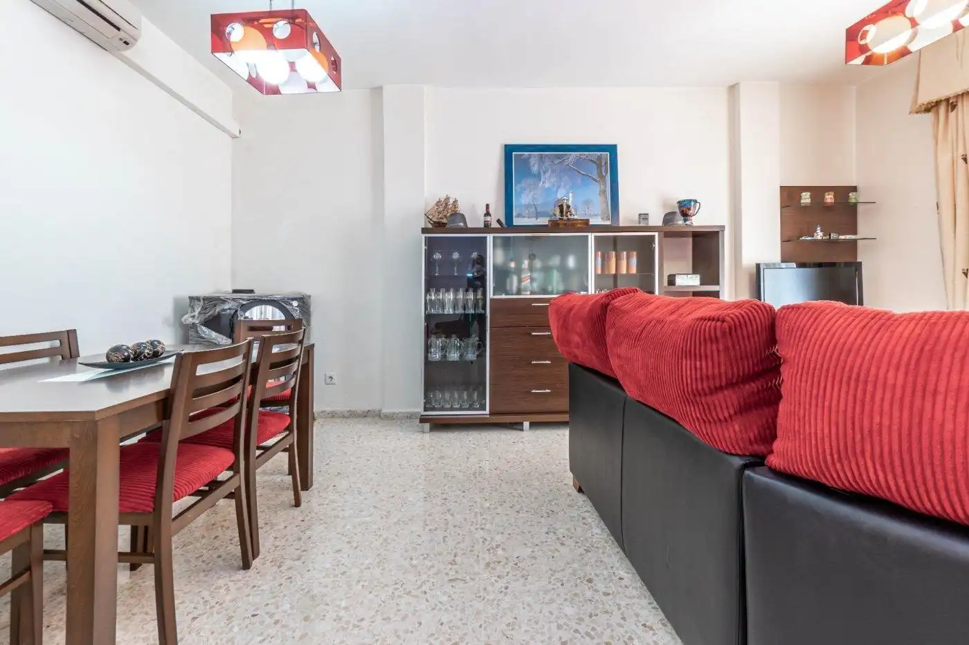 Wohnzimmer von Einfamilien-Reihenhaus zum Verkauf in Albondón