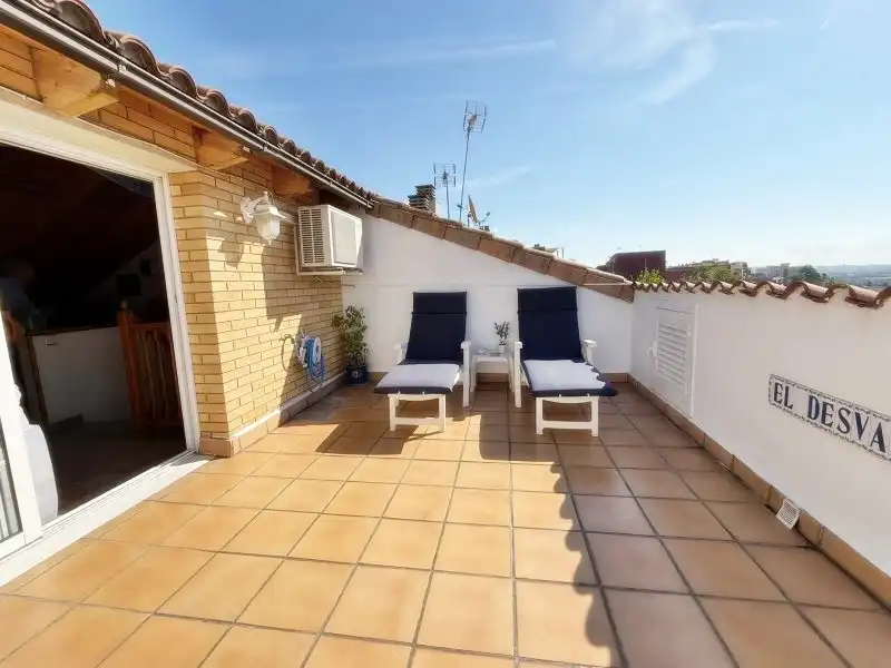 Reihenhaus mit Terrasse zum Verkauf in Sant Vicenç Dels Horts, imagen 5