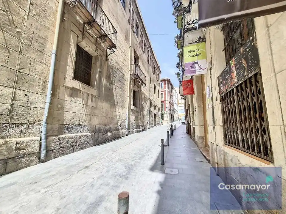 Commercial properties for sale in Calle de San Nicolás, 14, Casco Antiguo - Sta. Cruz - Ayuntamiento