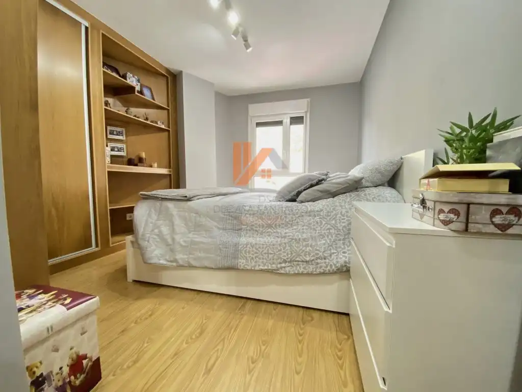Bedroom of Flat for sale in O Milladoiro