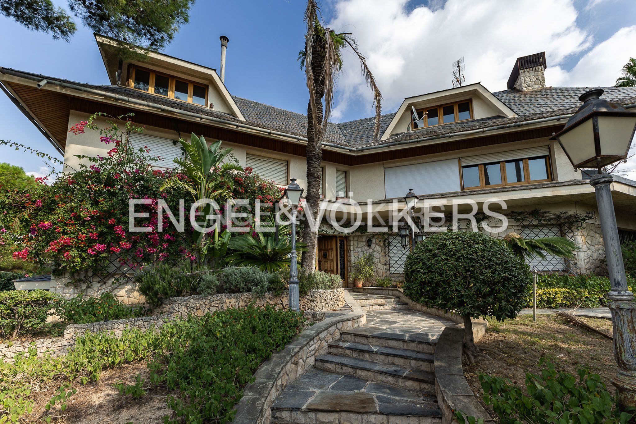 Vista exterior de Casa o xalet en venda en El Vendrell amb Calefacció, Jardí privat i Terrassa